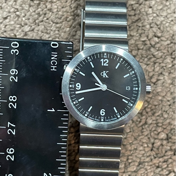Calvin Klein Unisex Watch. Silver band and gray face - Picture 2 of 4